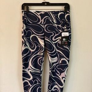 New Balance Impact Crop Pants Size Medium